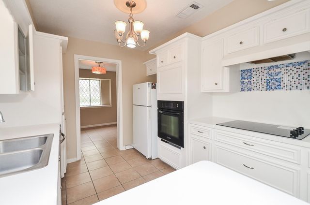 11703 Easterling Drive, Houston, TX 77065