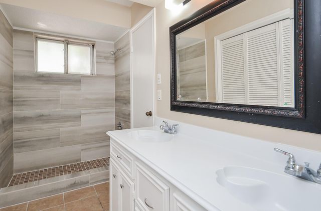 11703 Easterling Drive, Houston, TX 77065