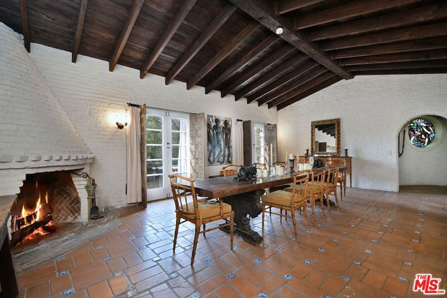 7210 Woodlake Avenue, West Hills, CA 91307