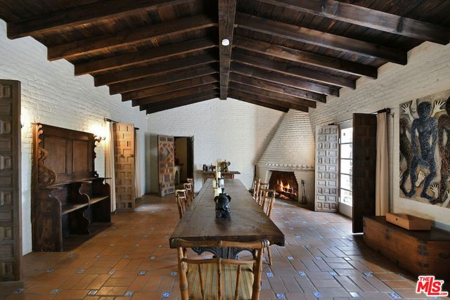 7210 Woodlake Avenue, West Hills, CA 91307