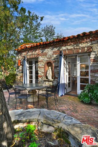 7210 Woodlake Avenue, West Hills, CA 91307