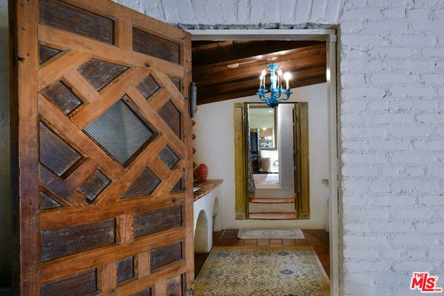 7210 Woodlake Avenue, West Hills, CA 91307