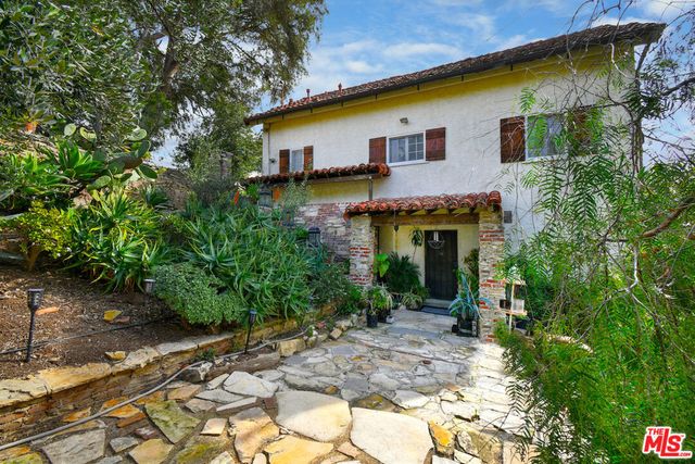 7210 Woodlake Avenue, West Hills, CA 91307