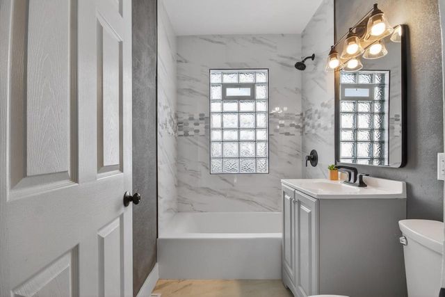 3815 N Vel R Phillips AVENUE, Milwaukee, WI 53212