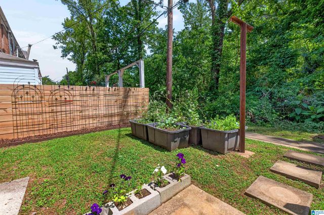 1731 Valley Ave Apt D, Homewood, AL 35209