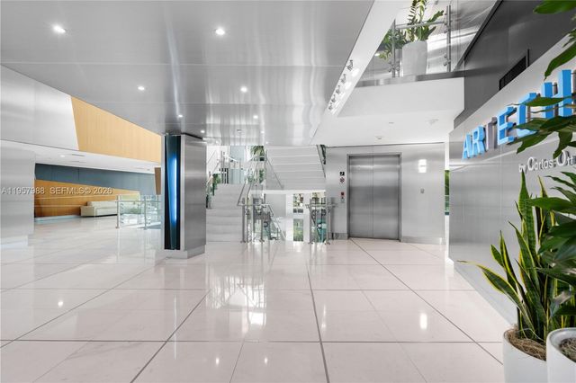 2950 NE 188th St 122, Aventura, FL 33180