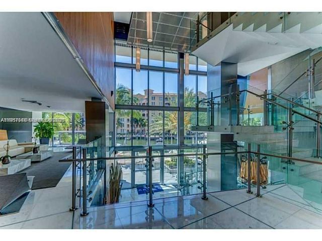 2950 NE 188th St 122, Aventura, FL 33180