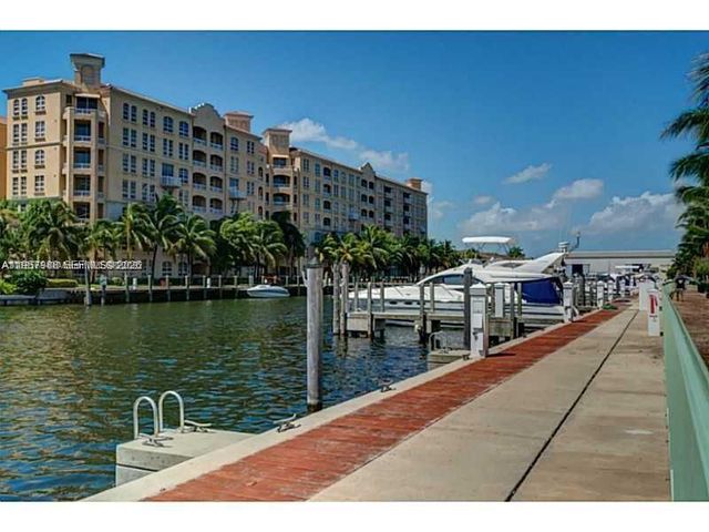 2950 NE 188th St 122, Aventura, FL 33180