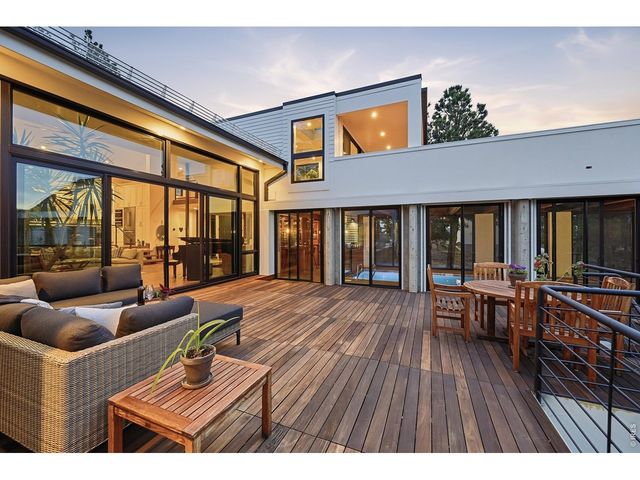 5411 Sunshine Canyon Dr, Boulder, CO 80302