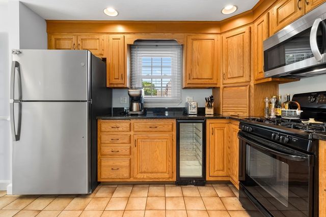 19 Bartholomew Terrace, Peabody, MA 01960