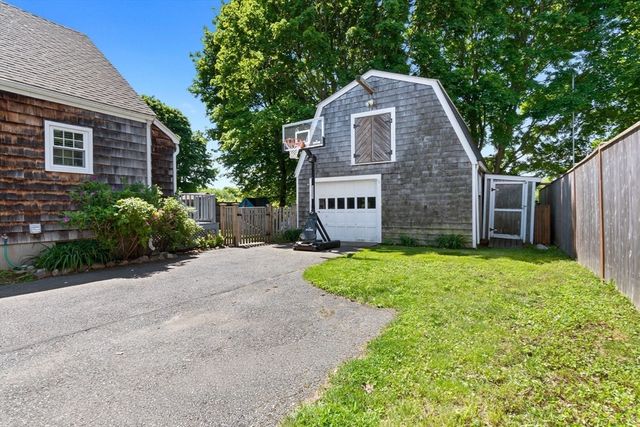 19 Bartholomew Terrace, Peabody, MA 01960