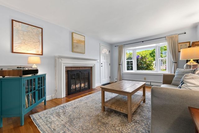 19 Bartholomew Terrace, Peabody, MA 01960