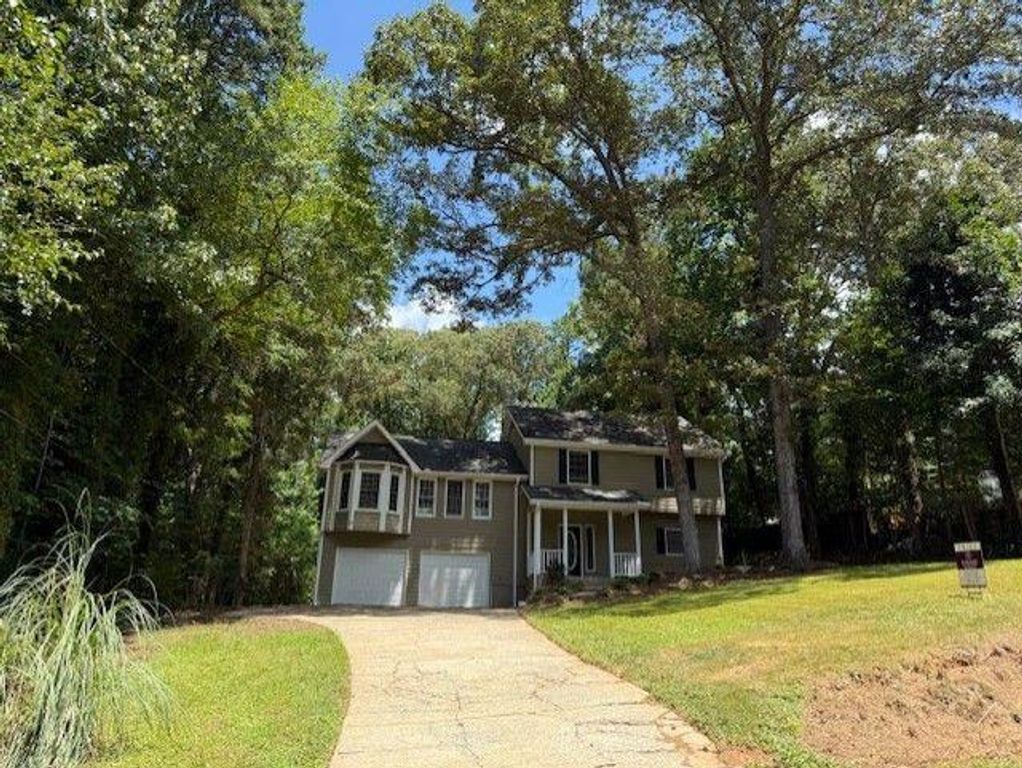 6168 Emerald Springs SE Way, Acworth, GA 30102