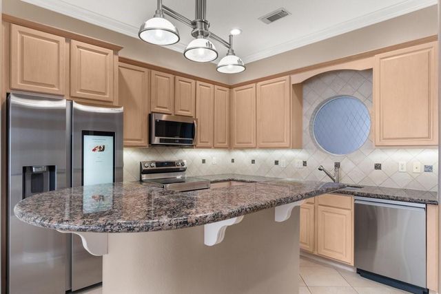 168 Lake Point Boulevard C102, Conroe, TX 77356