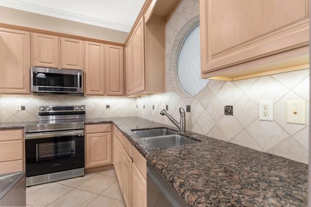 168 Lake Point Boulevard C102, Conroe, TX 77356