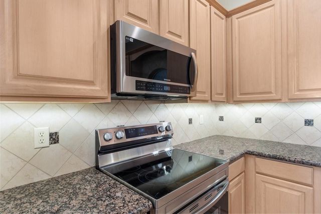 168 Lake Point Boulevard C102, Conroe, TX 77356