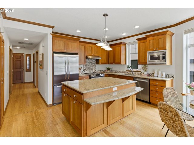 123 3RD St, Lake Oswego, OR 97034