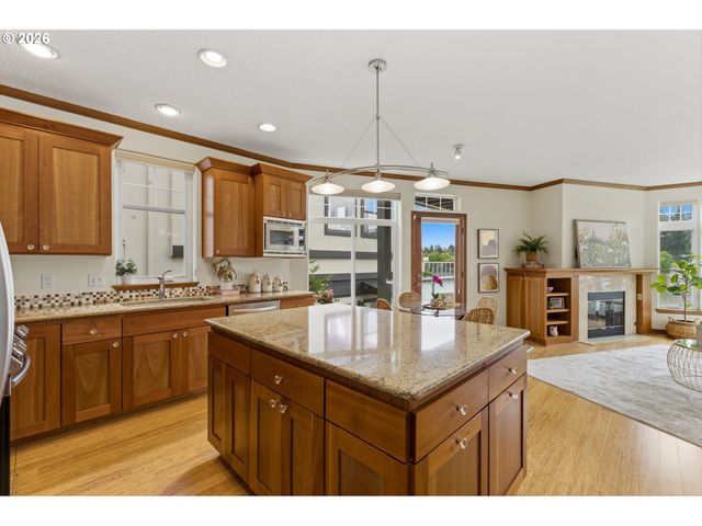 123 3RD St, Lake Oswego, OR 97034