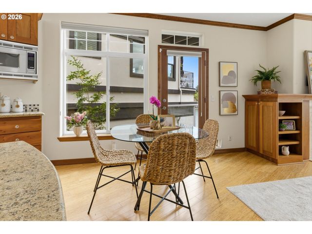 123 3RD St, Lake Oswego, OR 97034