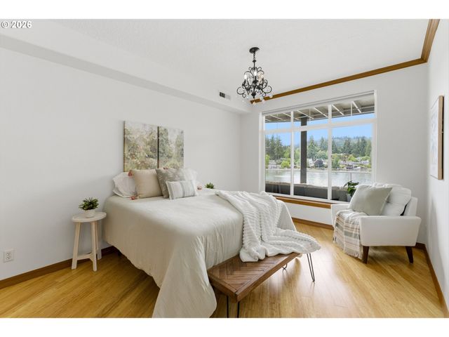 123 3RD St, Lake Oswego, OR 97034
