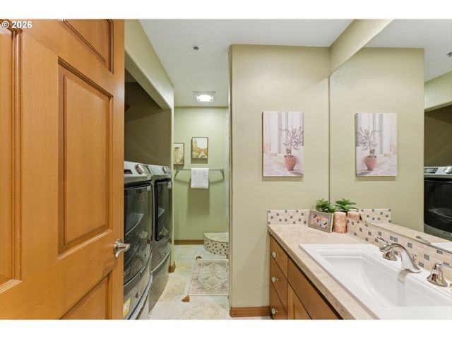 123 3RD St, Lake Oswego, OR 97034
