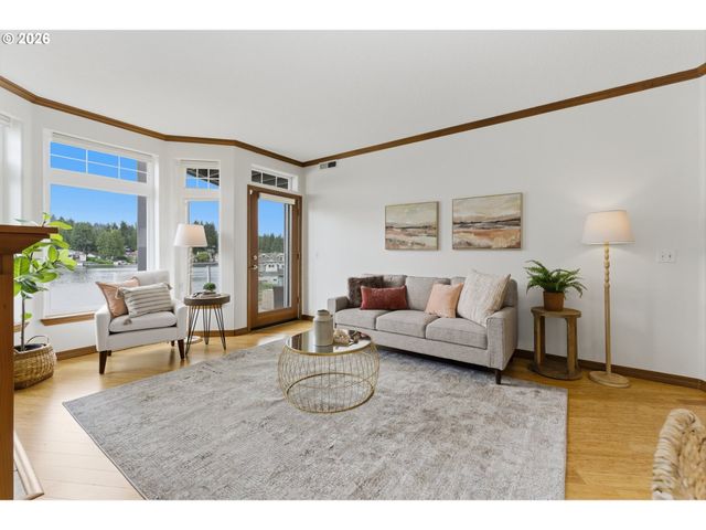 123 3RD St, Lake Oswego, OR 97034