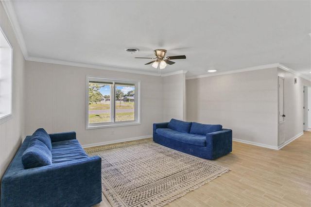 211 Jackson Ave Avenue, Sulphur, LA 70663