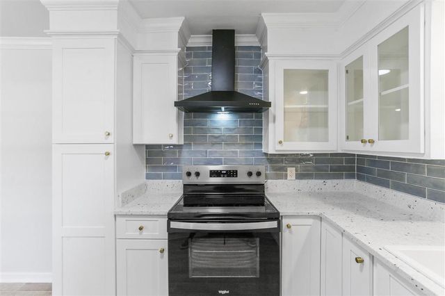 211 Jackson Ave Avenue, Sulphur, LA 70663