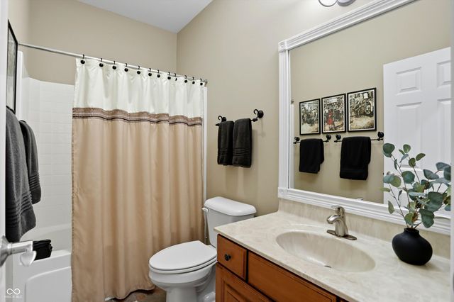 2263 Somerset Drive, Franklin, IN 46131