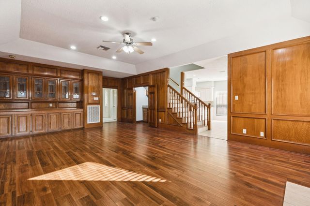 14819 Walbrook Drive, Sugar Land, TX 77498