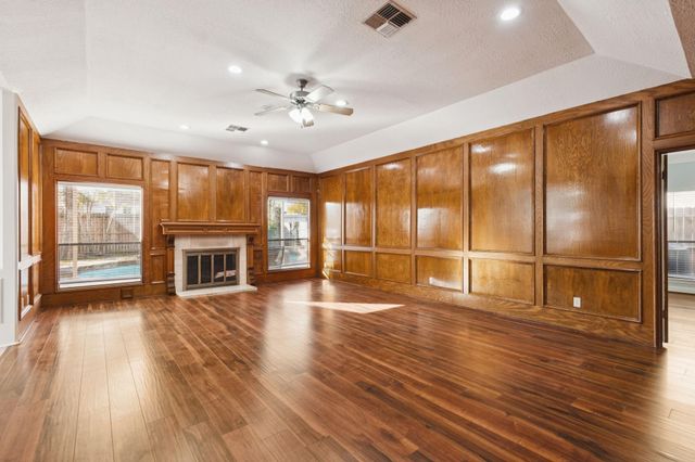 14819 Walbrook Drive, Sugar Land, TX 77498