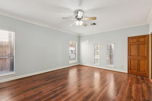 14819 Walbrook Drive, Sugar Land, TX 77498