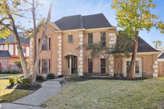 14819 Walbrook Drive, Sugar Land, TX 77498