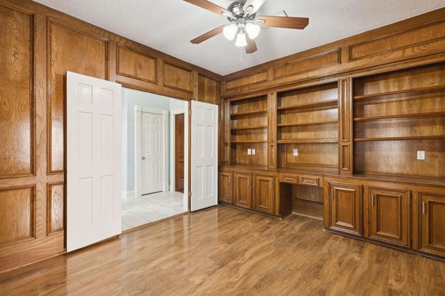 14819 Walbrook Drive, Sugar Land, TX 77498