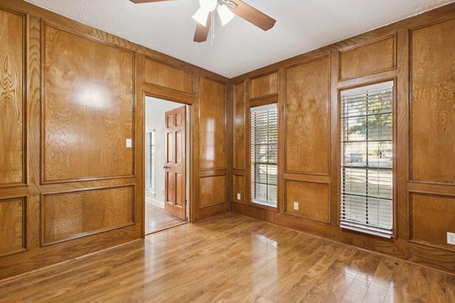 14819 Walbrook Drive, Sugar Land, TX 77498