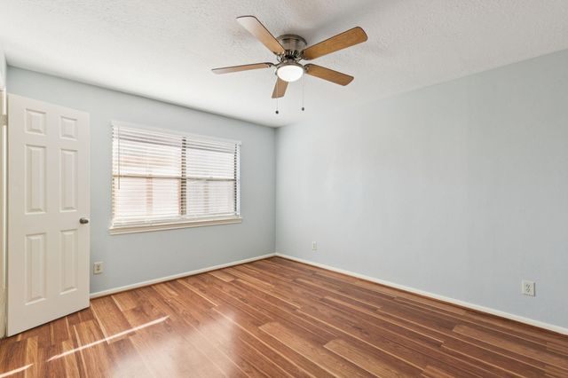 14819 Walbrook Drive, Sugar Land, TX 77498
