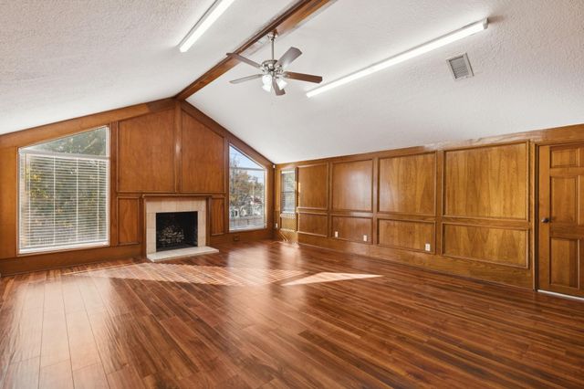 14819 Walbrook Drive, Sugar Land, TX 77498