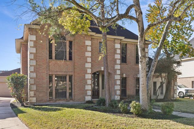 14819 Walbrook Drive, Sugar Land, TX 77498