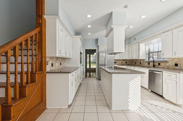 14819 Walbrook Drive, Sugar Land, TX 77498