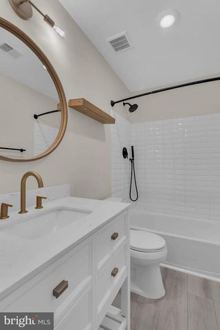 11481 CARRIAGE GATE CT, Fairfax, VA 22030