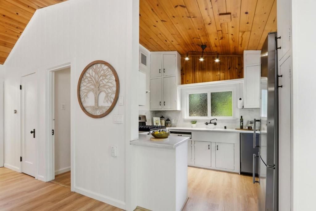 Image 13 of property listing at 825 Creek Drive, Boulder Creek, CA 95006