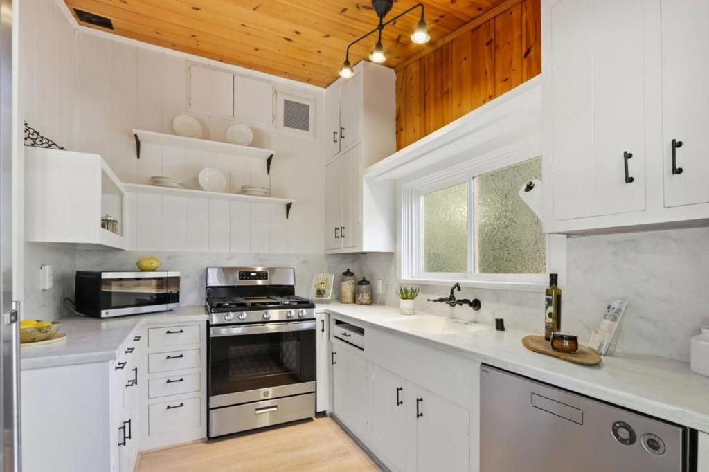 Image 15 of property listing at 825 Creek Drive, Boulder Creek, CA 95006