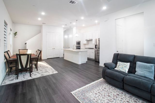 9923 Schramm Street, Irving, TX 75063