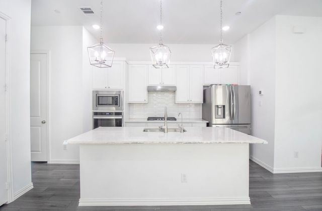 9923 Schramm Street, Irving, TX 75063