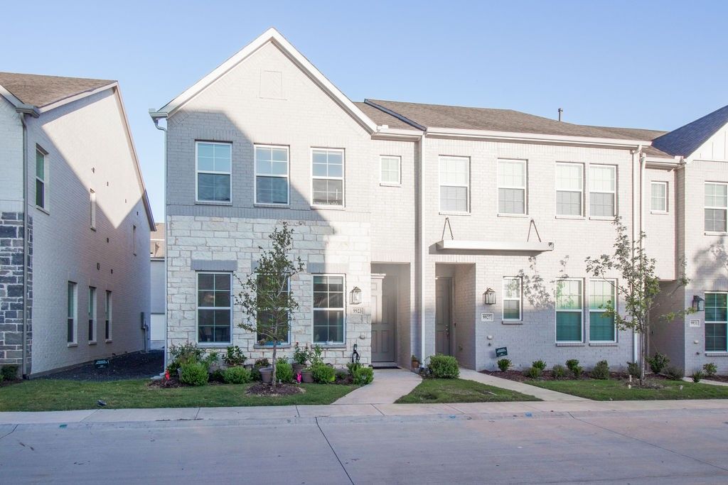 9923 Schramm Street, Irving, TX 75063