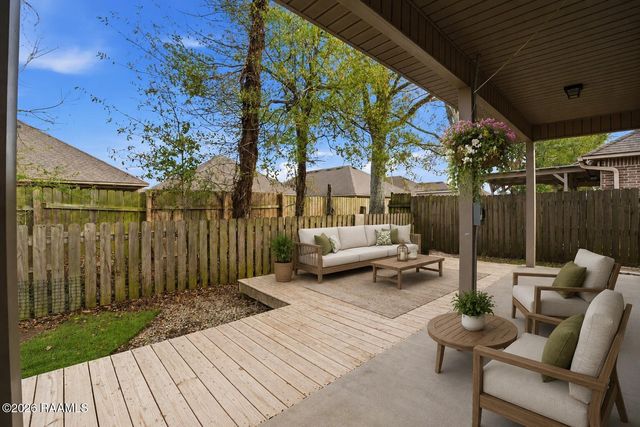 204 Bridle Way, Lafayette, LA 70507