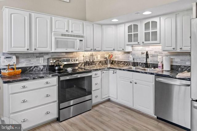 137 THOMAS JEFFERSON ST, La Plata, MD 20646