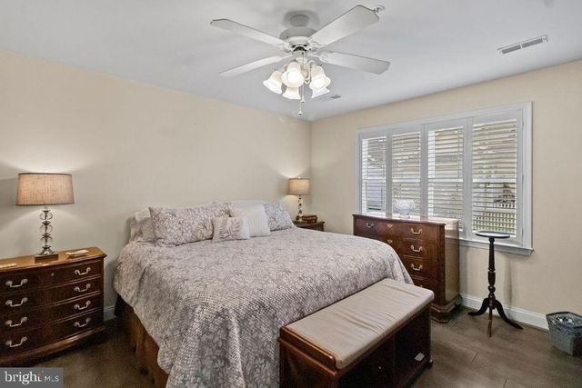 137 THOMAS JEFFERSON ST, La Plata, MD 20646