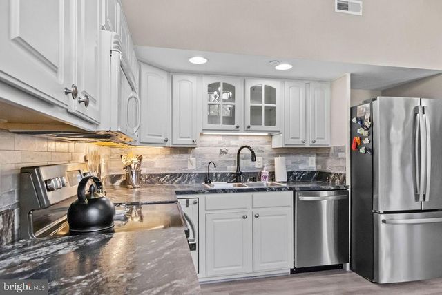 137 THOMAS JEFFERSON ST, La Plata, MD 20646