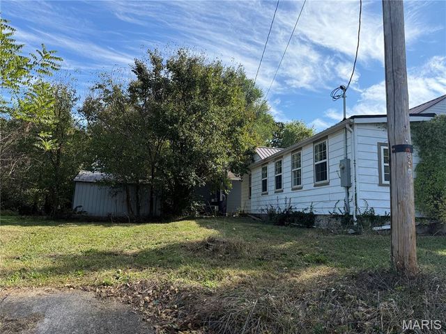 286 Polk Avenue, Lebanon, MO 65536